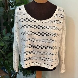 Paper Crane open knit cropped pullover dolman sleeve Woman’s medium